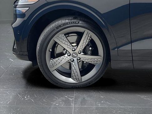 Used 2025 Genesis GV70 2.5T w/ Sport Prestige Package image 37