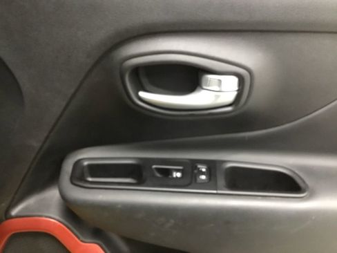 Used 2023 Jeep Renegade Trailhawk w/ Trailhawk Elite Group image 20