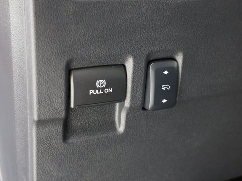 Used 2025 Ford F350 Lariat w/ Chrome Package image 25