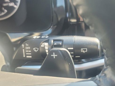 Used 2024 Nissan Pathfinder SV AWD/4WD image 18