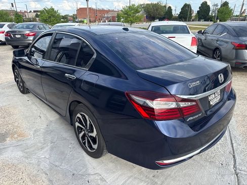 Used 2017 Honda Accord EX-L image 3
