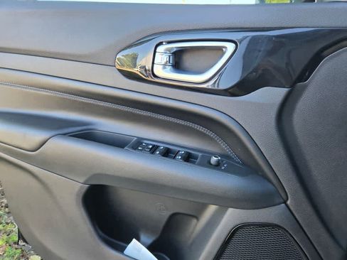 New 2026 Jeep Compass Latitude AWD/4WD image 19
