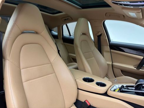 Used 2020 Porsche Panamera 4 image 4