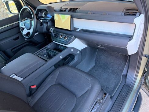 Used 2022 Land Rover Defender 90 image 7