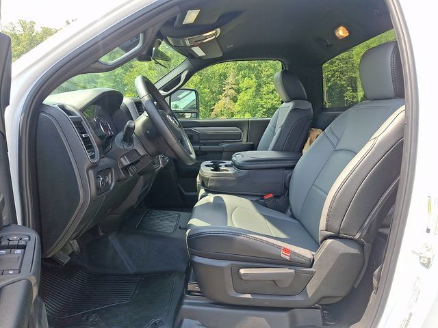 Used 2025 RAM 5500 Tradesman AWD/4WD image 12