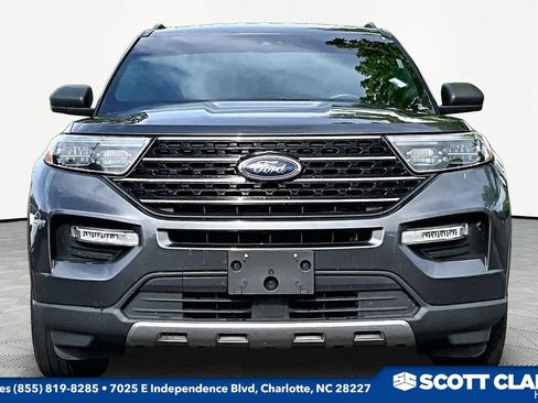 Used 2020 Ford Explorer XLT w/ Equipment Group 202A image 2