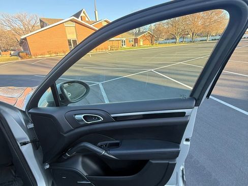 Used 2012 Porsche Cayenne Sport Utility 4D image 20