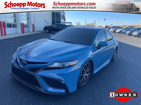 Used 2023 Toyota Camry SE w/ Convenience Package image 1