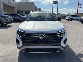 New 2026 Volkswagen Atlas Peak Edition video 2