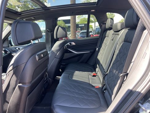 Used 2025 BMW X5 xDrive40i w/ M Sport Package AWD/4WD image 31