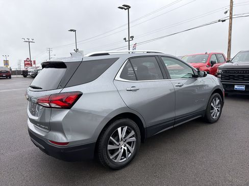 Used 2023 Chevrolet Equinox Premier AWD/4WD image 6