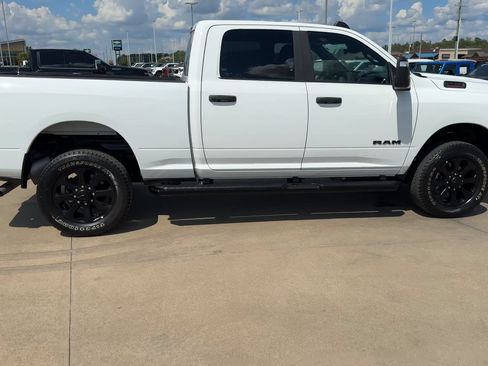 Used 2026 RAM 2500 Big Horn AWD/4WD image 9