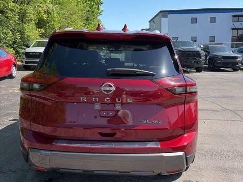 Used 2025 Nissan Rogue SL w/ Tech Package AWD/4WD image 8