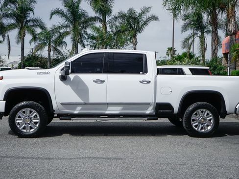 Used 2024 Chevrolet Silverado 2500 High Country w/ High Country Premium Package AWD/4WD image 5