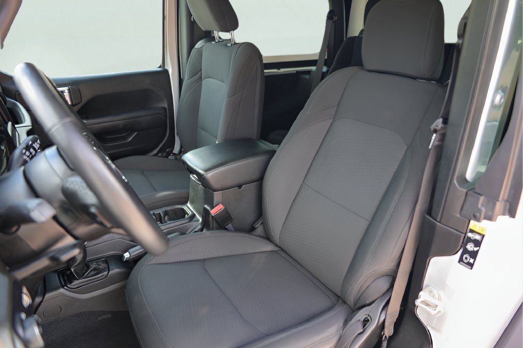 Used 2023 Jeep Wrangler Sport AWD/4WD image 9