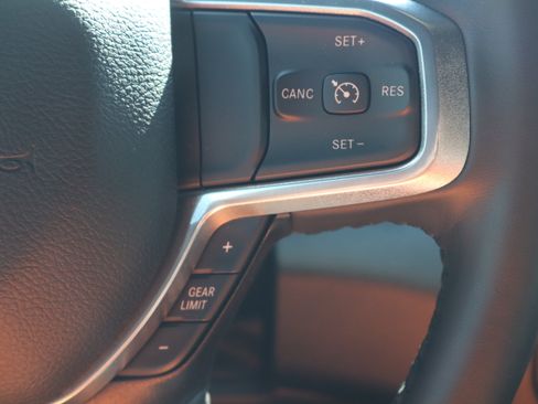 Used 2024 RAM 1500 Laramie AWD/4WD image 16
