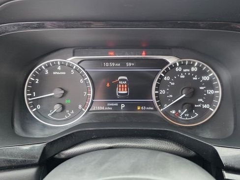 Used 2025 Nissan Pathfinder SV FWD image 25