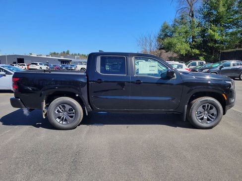 New 2025 Nissan Frontier SV w/ SV Convenience Package image 2