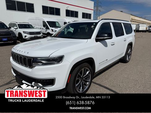 Used 2023 Jeep Wagoneer L Series III w/ Premium Group I AWD/4WD image 1