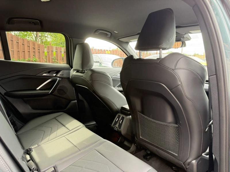 Used 2024 BMW X2 M35i AWD/4WD image 27