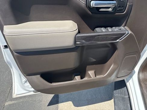 Used 2021 Chevrolet Silverado 1500 LTZ AWD/4WD image 10