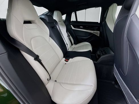 Certified 2025 Porsche Panamera 4 AWD/4WD image 28