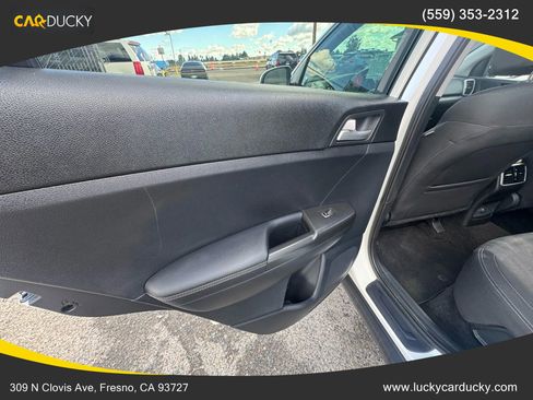 Used 2021 Kia Sportage LX image 15