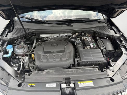 Used 2023 Volkswagen Tiguan SEL R-Line AWD/4WD image 24
