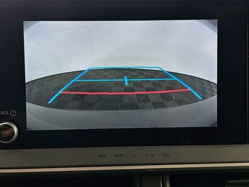 Used 2025 Toyota Prius LE FWD image 23