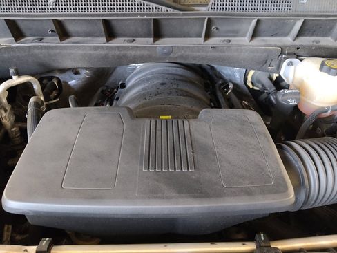Used 2021 Chevrolet Silverado 1500 LTZ RWD image 30