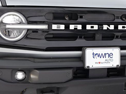 Used 2023 Ford Bronco Outer Banks AWD/4WD image 10