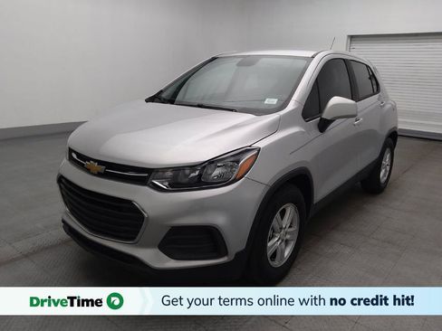 Used 2021 Chevrolet Trax LS w/ Tint and Cruise Package FWD image 1