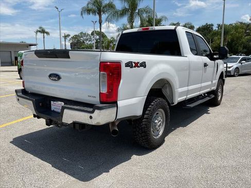 Used 2018 Ford F250 XL w/ Power Equipment Group AWD/4WD image 6