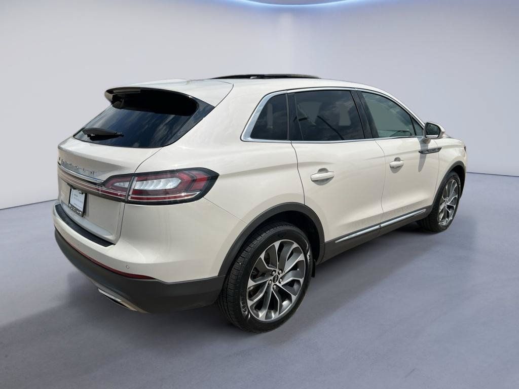 Certified 2023 Lincoln Nautilus Reserve AWD/4WD image 7