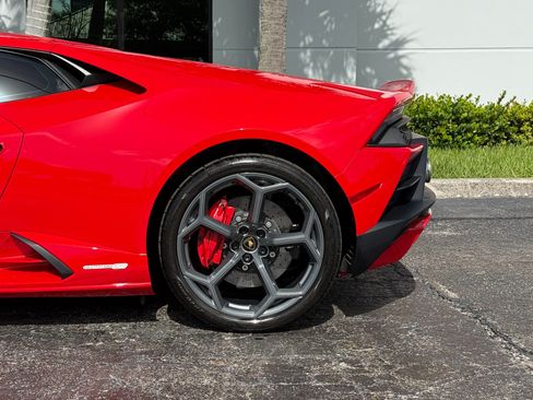 Used 2023 Lamborghini Huracan EVO RWD image 5