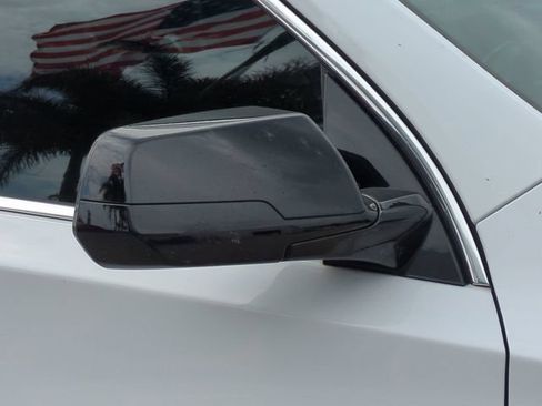 Used 2020 Chevrolet Traverse LS FWD image 12