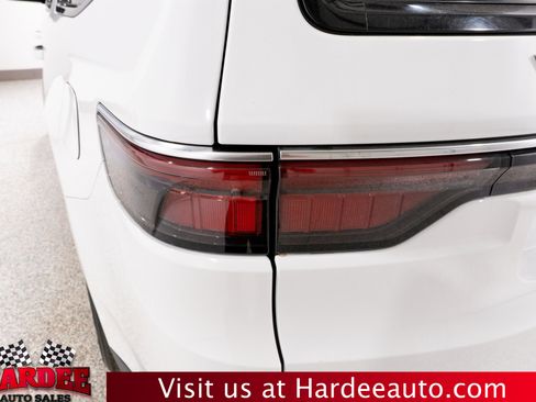 Used 2022 Jeep Wagoneer Series II w/ Premium Group I AWD/4WD image 9