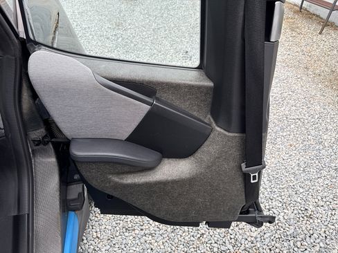 Used 2016 BMW i3 w/ Range Extender image 16