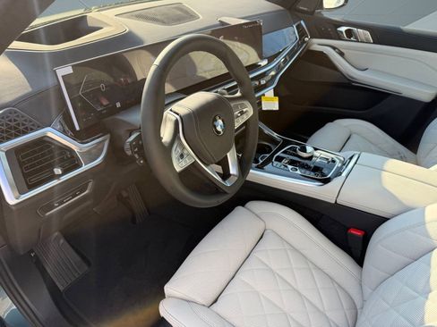 Used 2026 BMW X7 xDrive40i w/ Executive Package AWD/4WD image 4