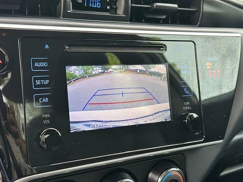 Used 2018 Toyota Corolla L FWD image 28