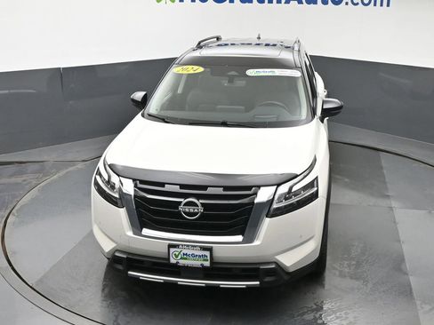Used 2024 Nissan Pathfinder Platinum AWD/4WD image 23