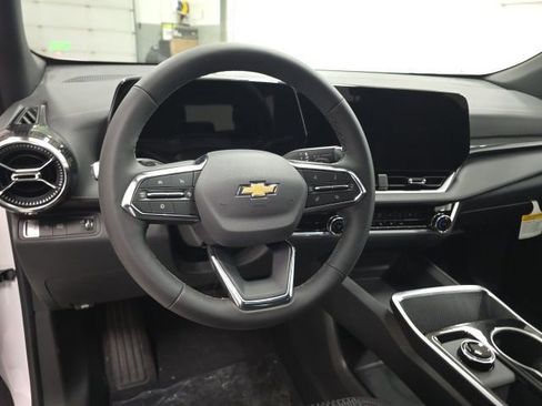 New 2026 Chevrolet Equinox LT w/ Safety and Technology Package FWD image 11