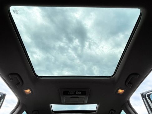 Used 2018 Honda Pilot Elite image 16