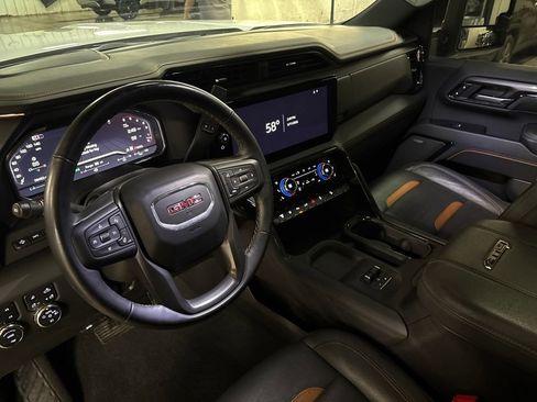 Used 2024 GMC Sierra 2500 AT4 w/ Technology Package image 18