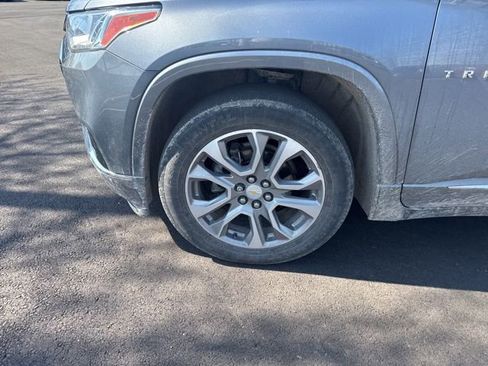 Used 2021 Chevrolet Traverse Premier image 19