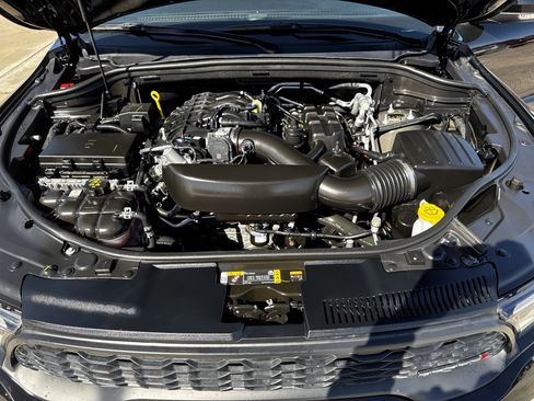 Used 2025 Dodge Durango GT image 42