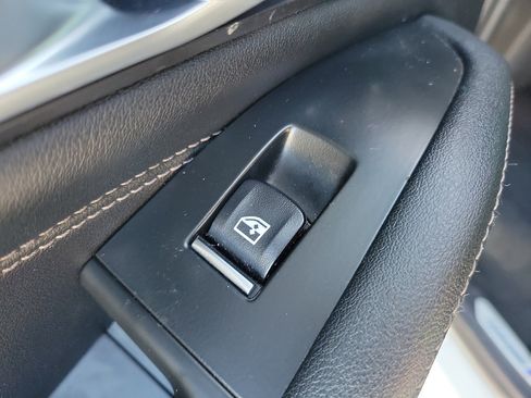 Used 2023 BMW X5 sDrive40i w/ M Sport Package RWD image 16