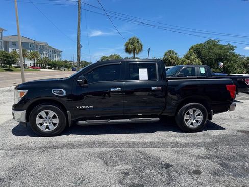 Used 2017 Nissan Titan SV RWD image 5