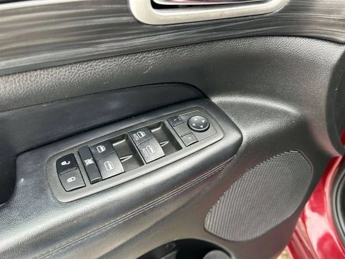Used 2022 Jeep Grand Cherokee Laredo X AWD/4WD image 13