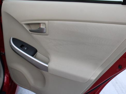 Used 2015 Toyota Prius Three image 15